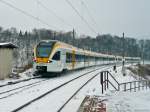 Zwei FLIRT-Triebzüge der eurobahn werden über die Frankenwaldbahn aus Richtung Saalfeld kommend in Richtung Nürnberg überführt - hier bei der Durchfahrt durch Breternitz.